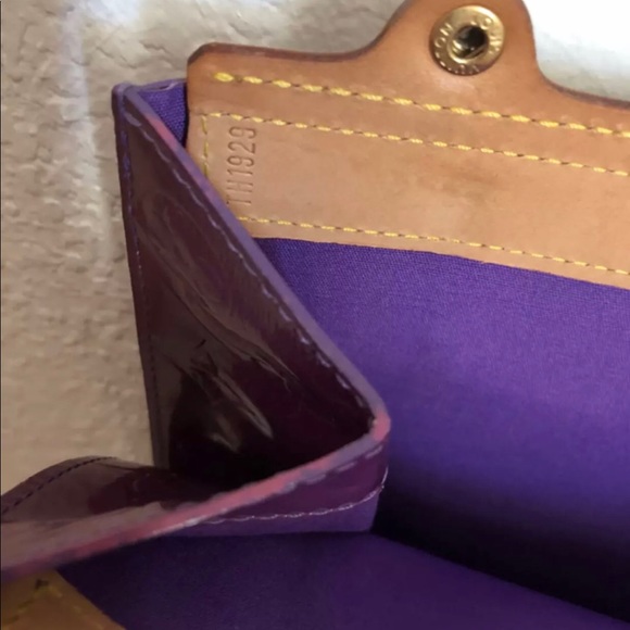 Authentic Louis Vuitton purple Vernis hand bag - Picture 4 of 4